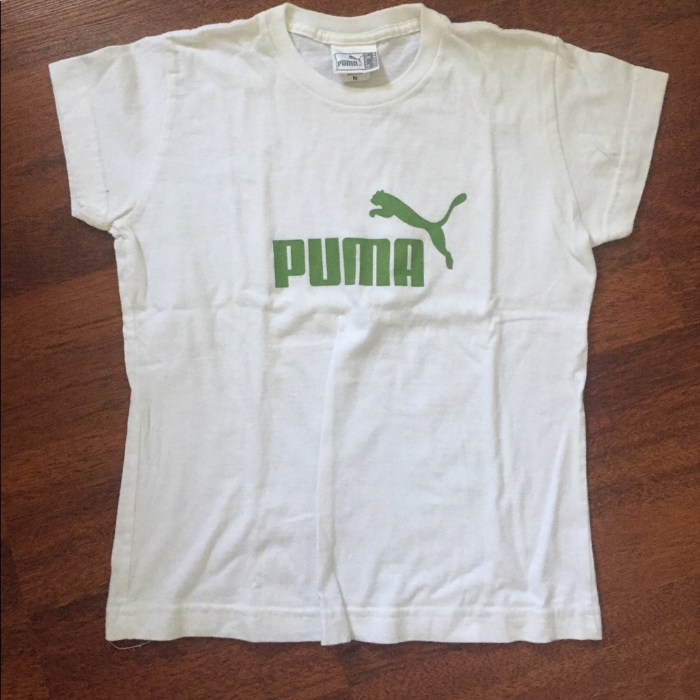 Puma short sleeve logo tee size medium
